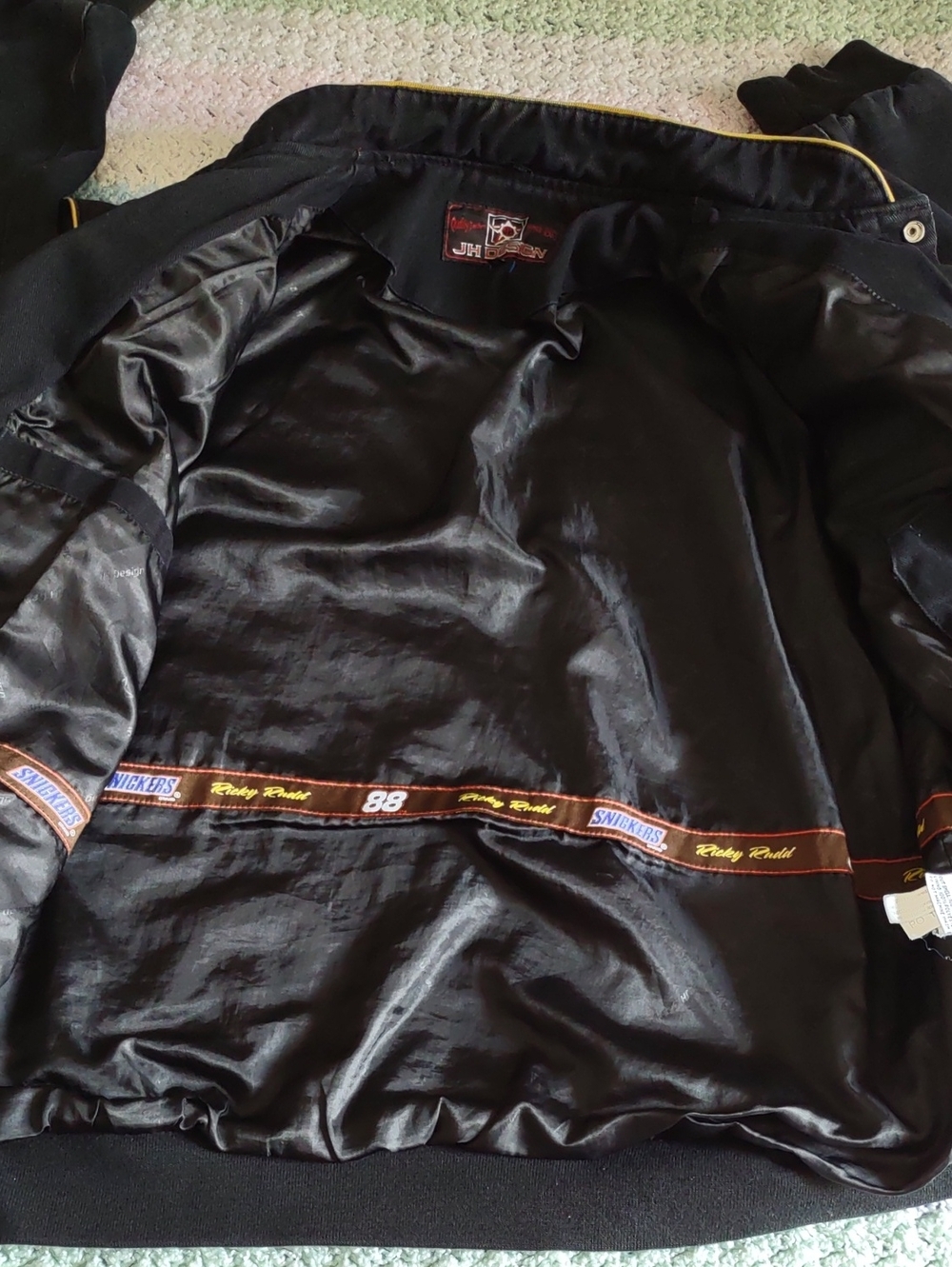 JH Design Large Snickers Racing Jacket - Picture 11 of 16